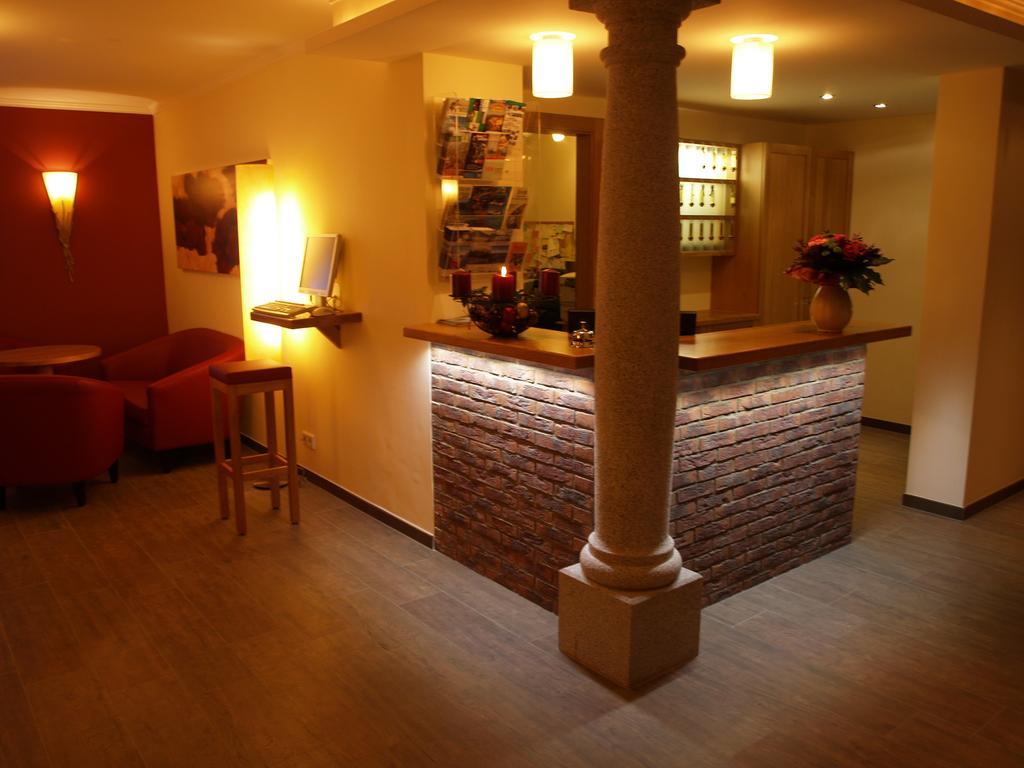 נוסדורף אם אטרסי Hotel Schoenberger מראה חיצוני תמונה