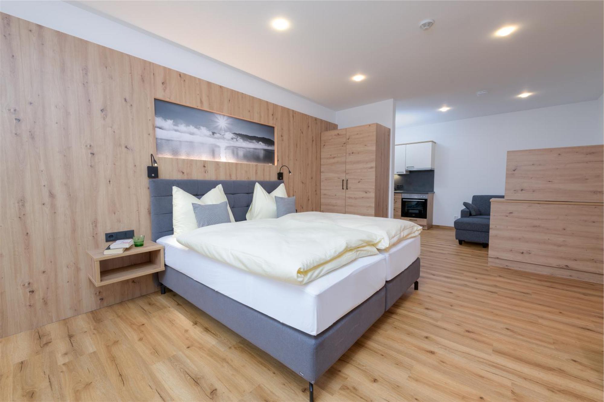 נוסדורף אם אטרסי Hotel Schoenberger מראה חיצוני תמונה